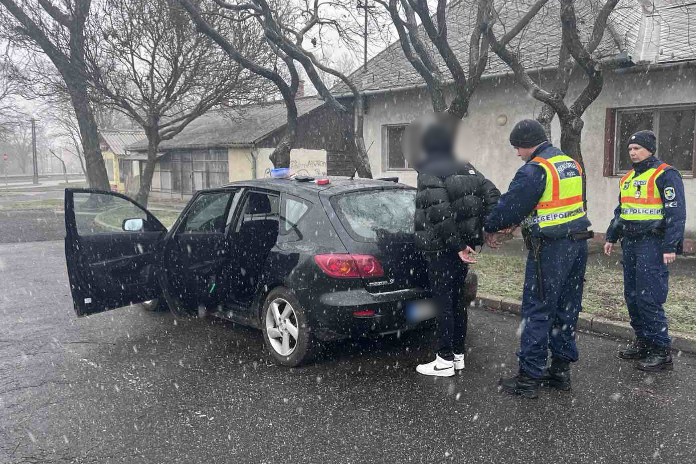 Ittasan okozott két balesetet, mindkettő után továbbhajtott